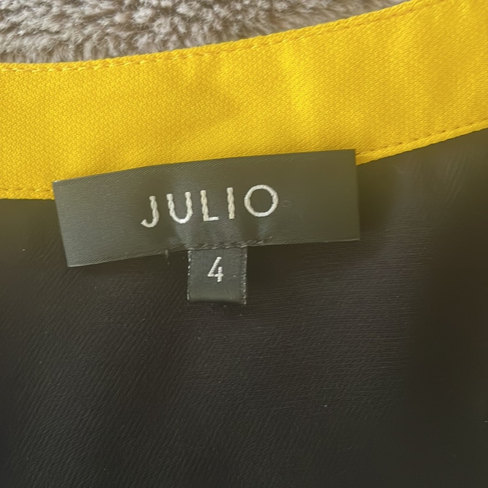 JULIO, Colorblocked Split-Neck Blouse - Picture 8 of 14